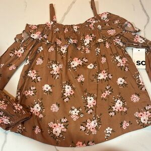 Girls off the shoulder blouse - XL- new with tags